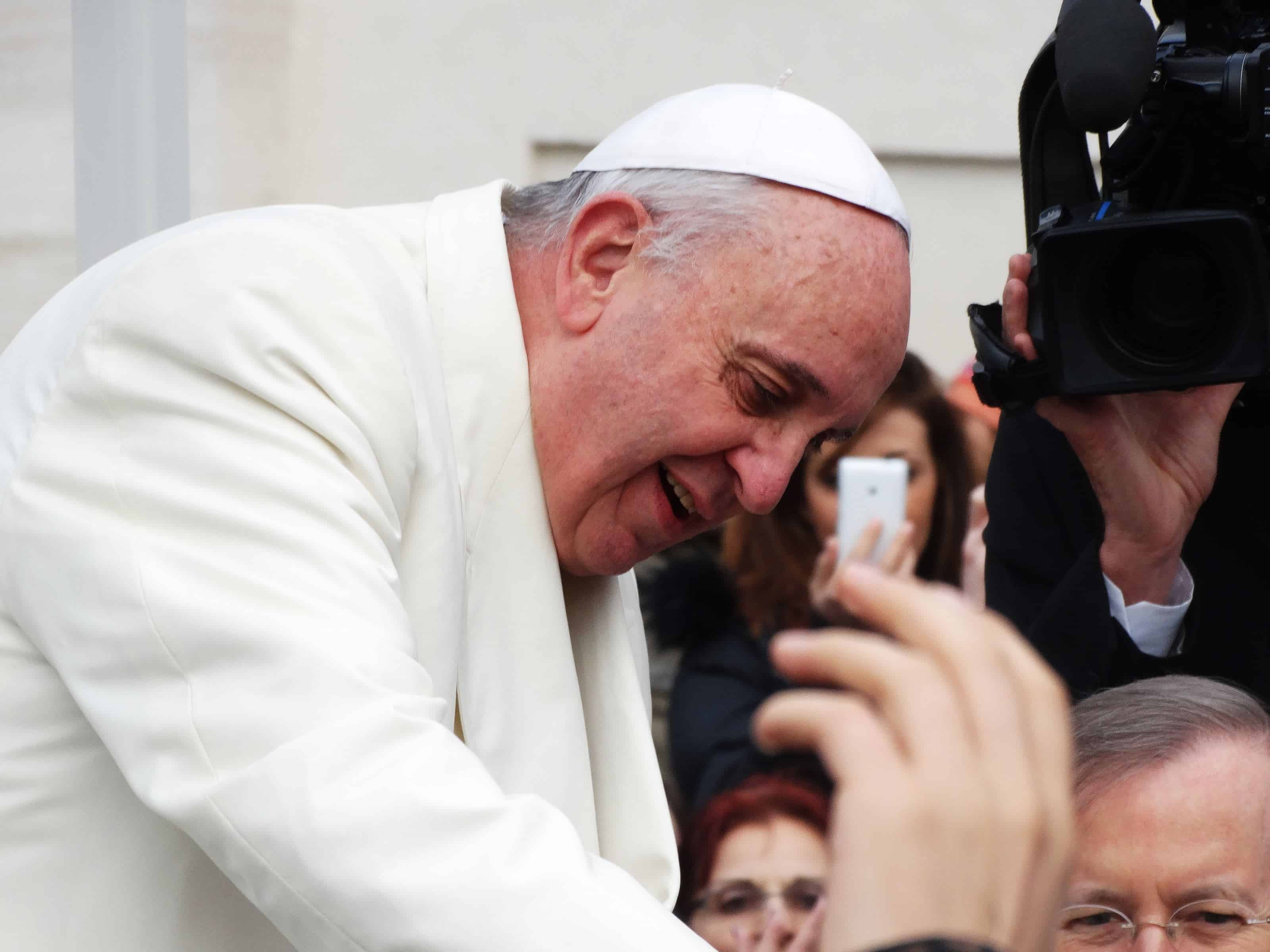 Salud del Papa Francisco es complicada: Vaticano