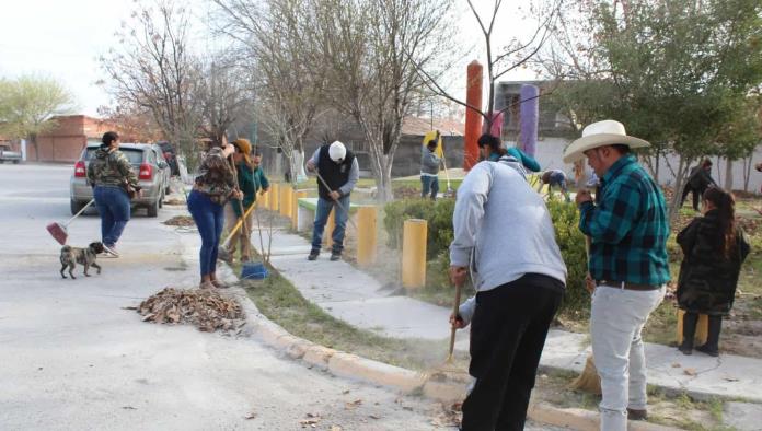 Vecinos de Bosque de Río Escondido se suman a jornada de limpieza