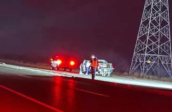 Choque contra tráiler en Nava deja cuatro lesionados; dos de gravedad