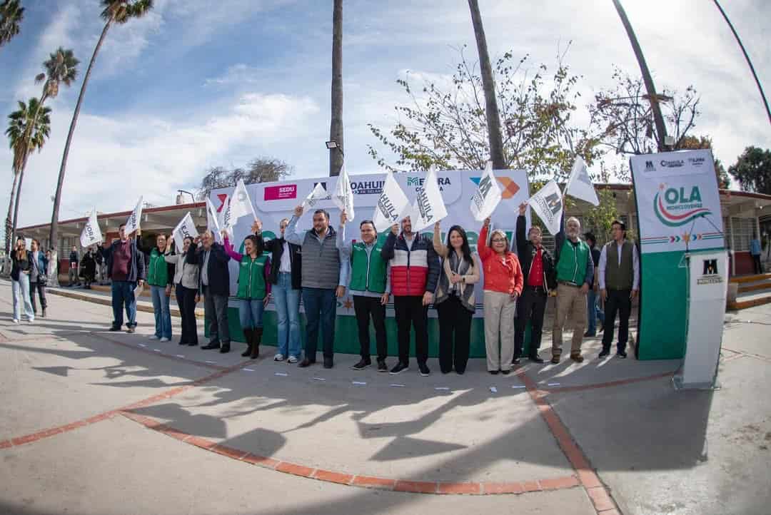 Arrancó la Ola Monclovense en Tu Escuela con la limpieza de la Secundaria 2 “Emiliano Zapata”.
