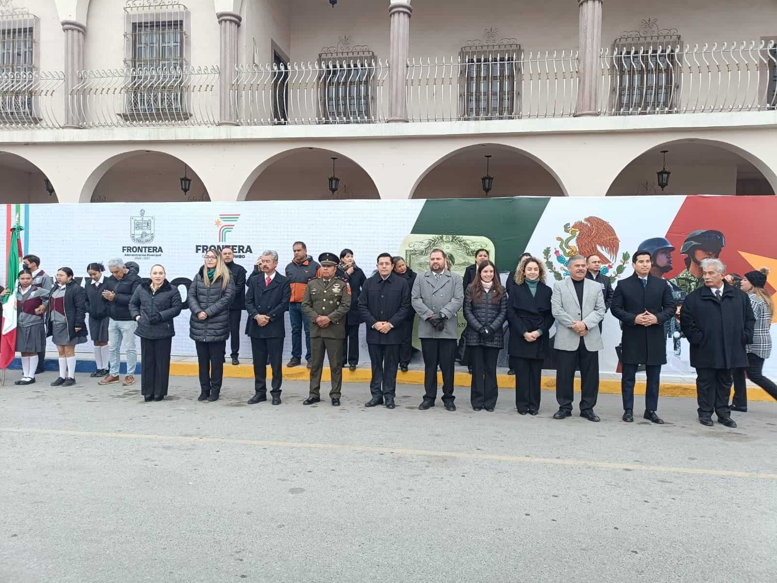La Presidencia Municipal rindió homenaje en el Día del Ejército Mexicano.
