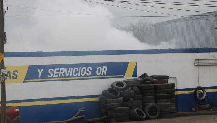 Incendio dentro de empresa de transporte