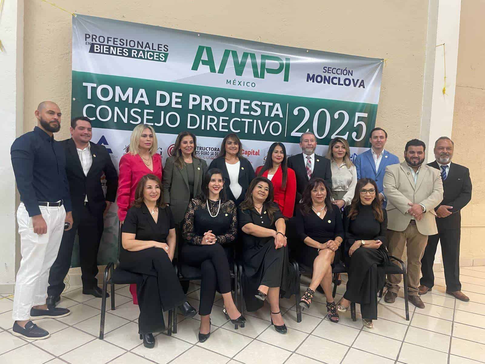 Toman protesta a la nueva mesa directiva de la AMPI.