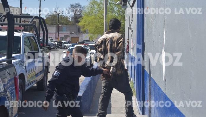 Loqueaba en la calle