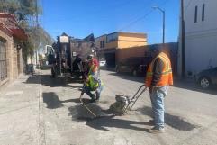 Trabajan en bacheo al sur de la ciudad