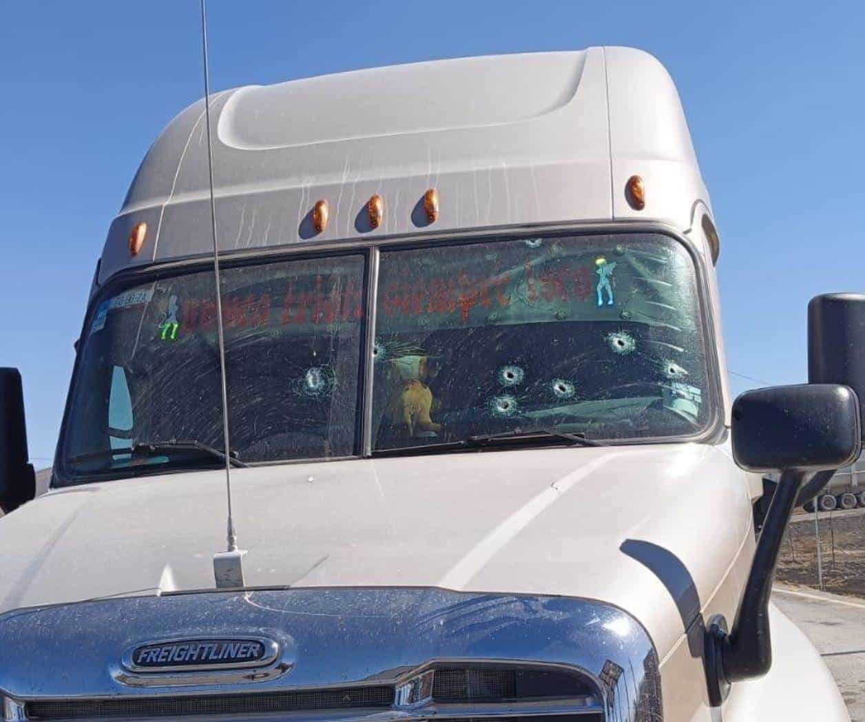 Balean a trailero en la Monterrey – Saltillo