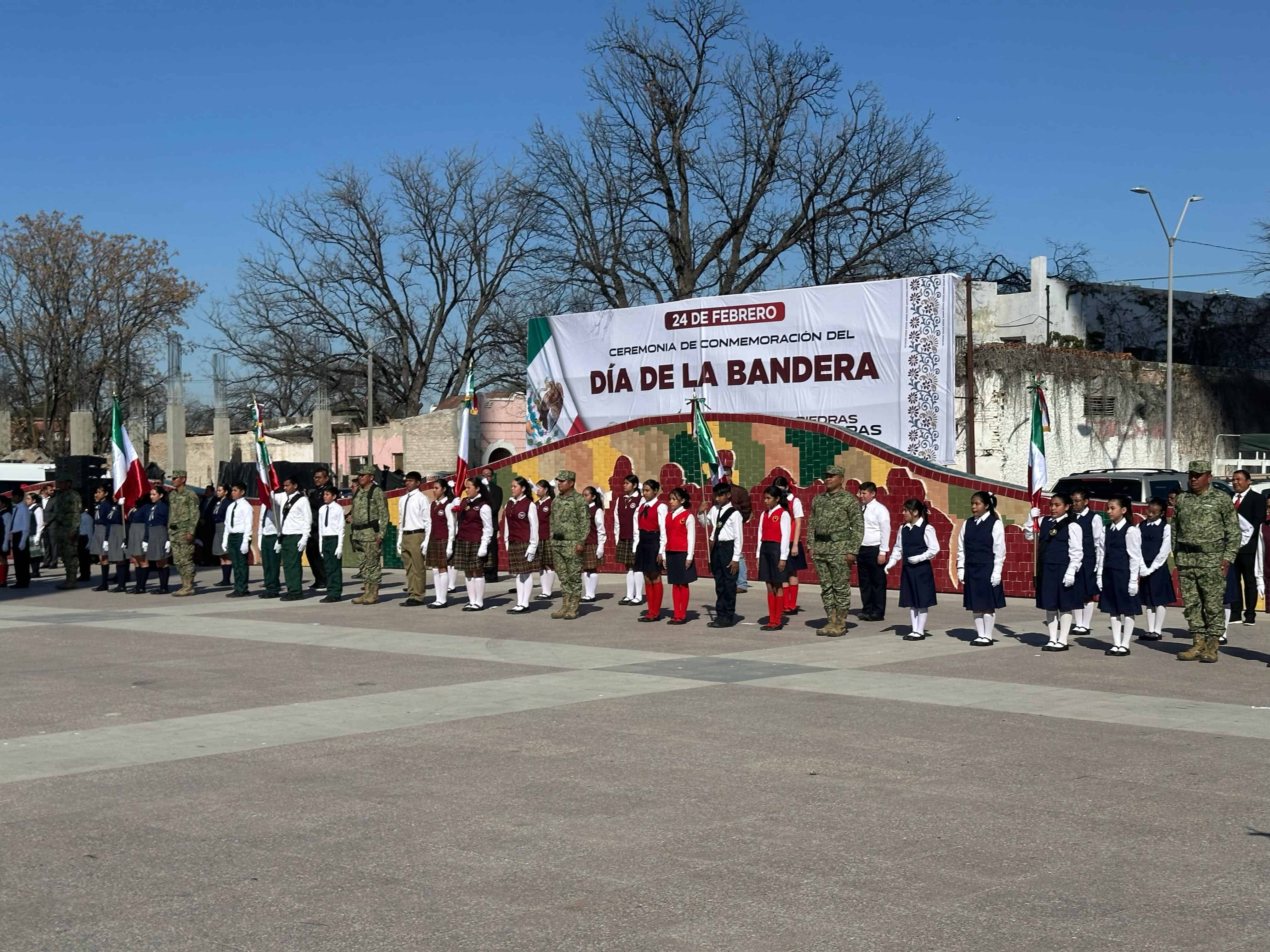 Gobernador Manolo Jiménez Celebra el Día de la Bandera en Piedras Negras