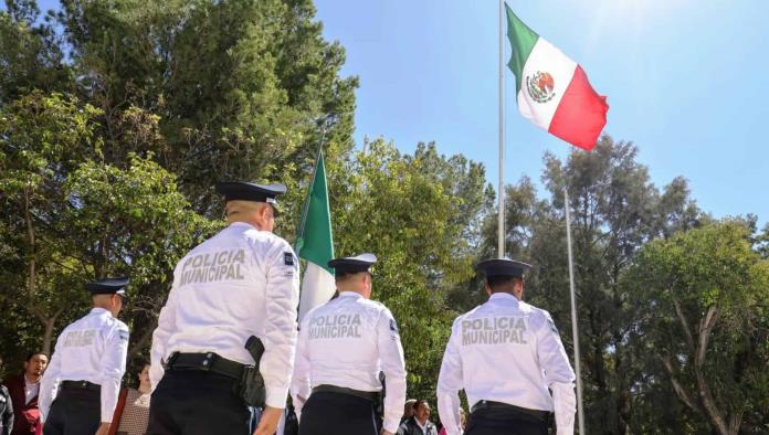 Conmemoran Día de la Bandera