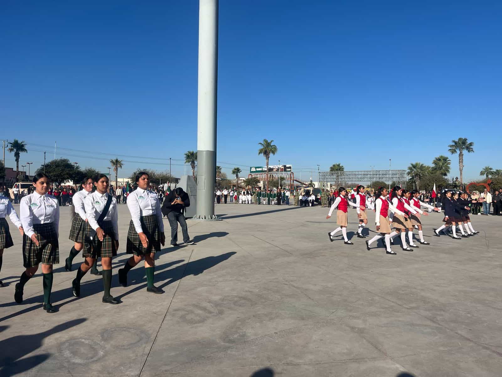 Así fue el Día de la Bandera en Acuña: Homenaje Cívico y Cambio de Banderas