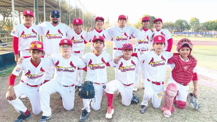 Cardenales apaleó a los Atléticos