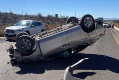 MUJER RESULTA LESIONADA EN VOLCADURA EN LA CARRETERA FEDERAL 57