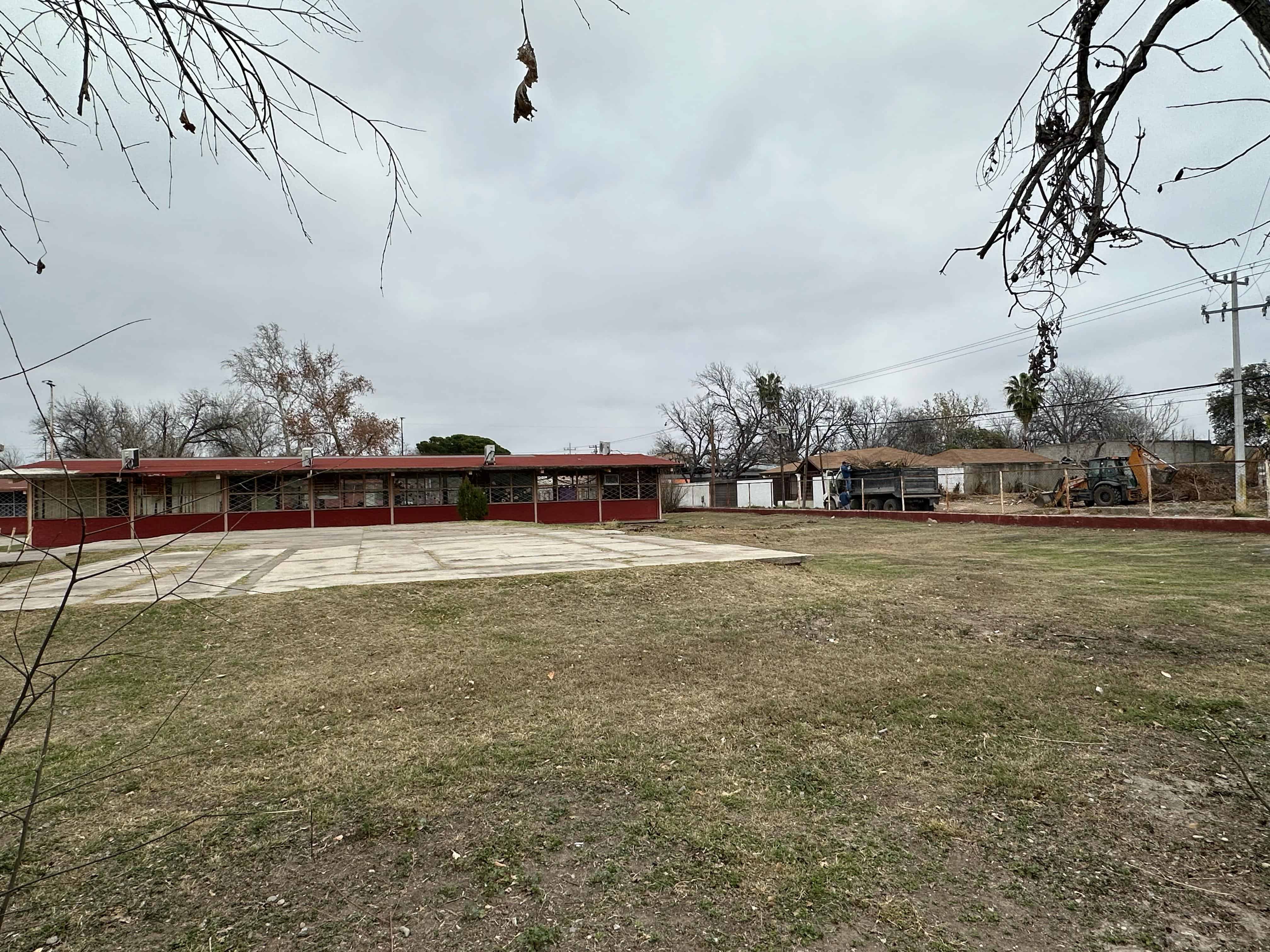 Evacuan a alumnos de dos instituciones educativas por fuga de gas en Piedras Negras