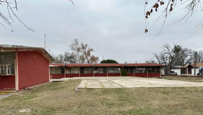 Evacuan a alumnos de dos instituciones educativas por fuga de gas en Piedras Negras