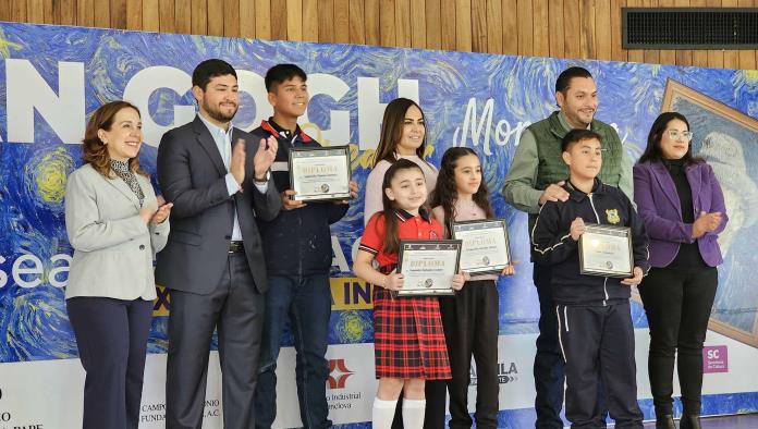 Monclova premia a jóvenes talentos en el certamen "Dibujando como Van Gogh"