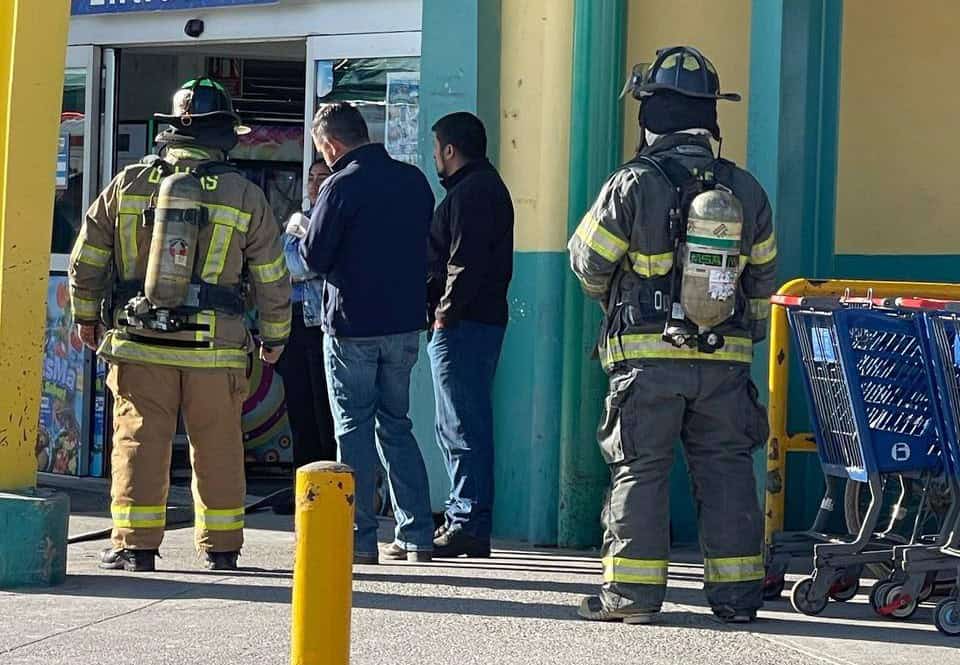 Evalúan Tiempo de Respuesta en Simulacro de Incendio en un Supermercado de Allende