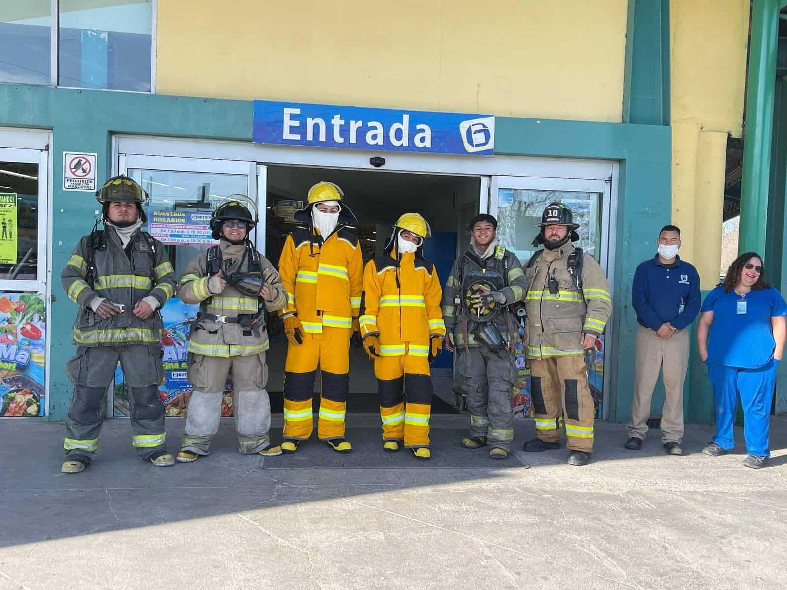 Evalúan Tiempo de Respuesta en Simulacro de Incendio en un Supermercado de Allende