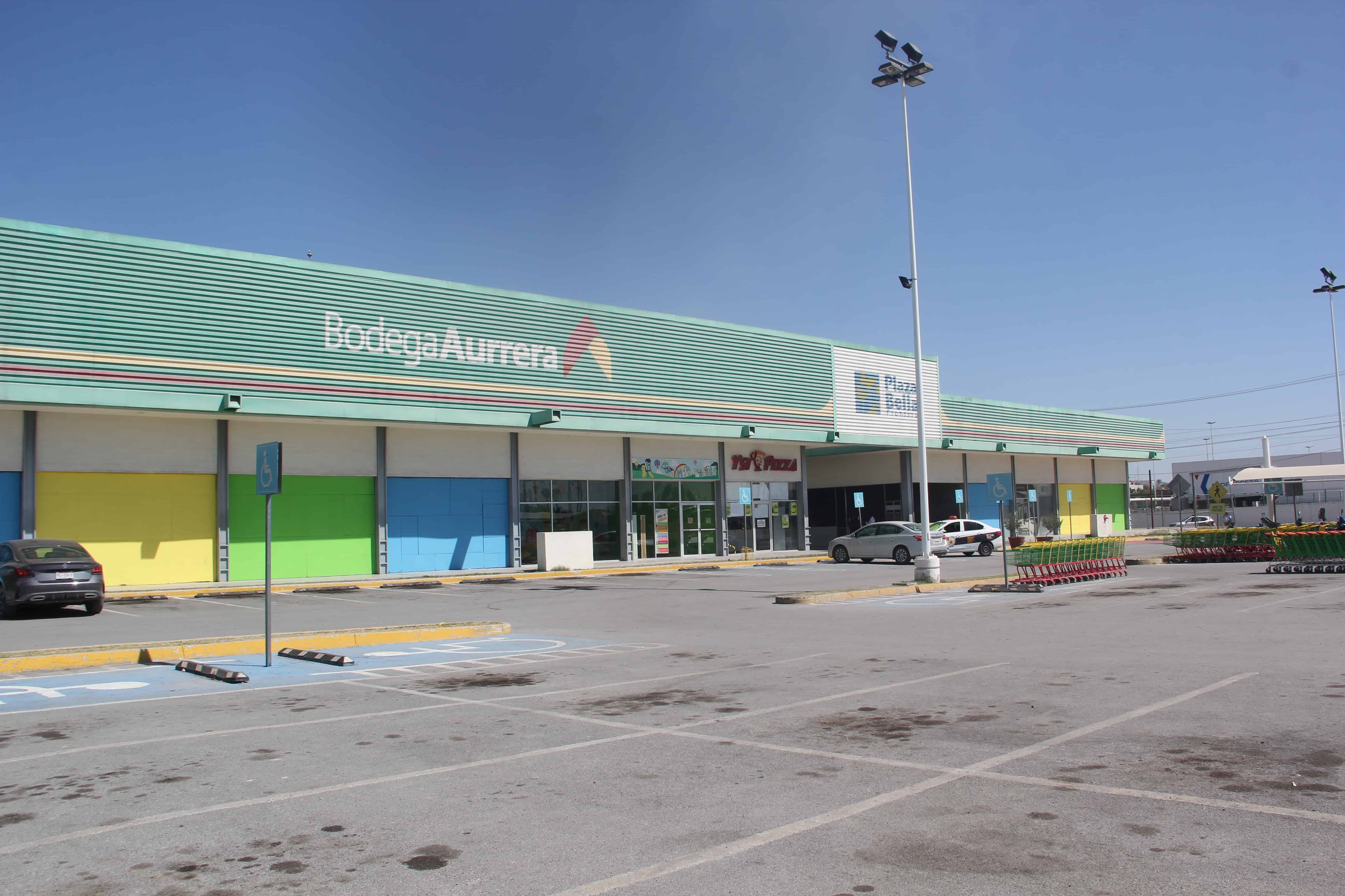 La alcaldesa Sara Irma Pérez Cantú dijo que se les pedirá que consideren la reconstrucción del centro comercial.