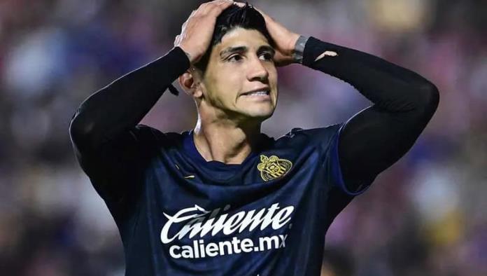 Chivas sin técnico contra Pumas; Óscar García se recupera