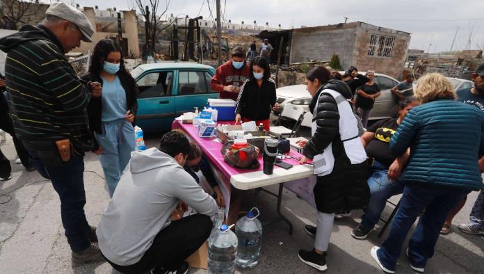 Apoyan a afectados por incendio en las Isabeles