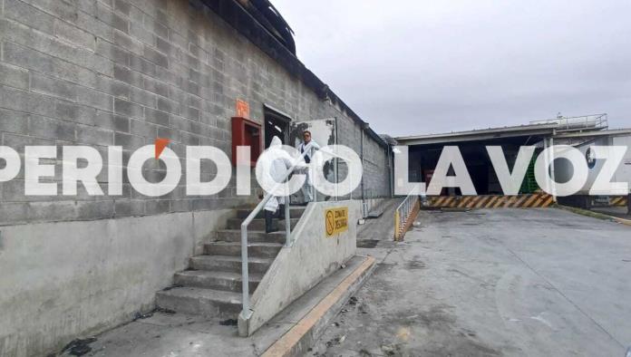 Investigación en marcha tras incendio en la Bodega Aurrerá de Frontera