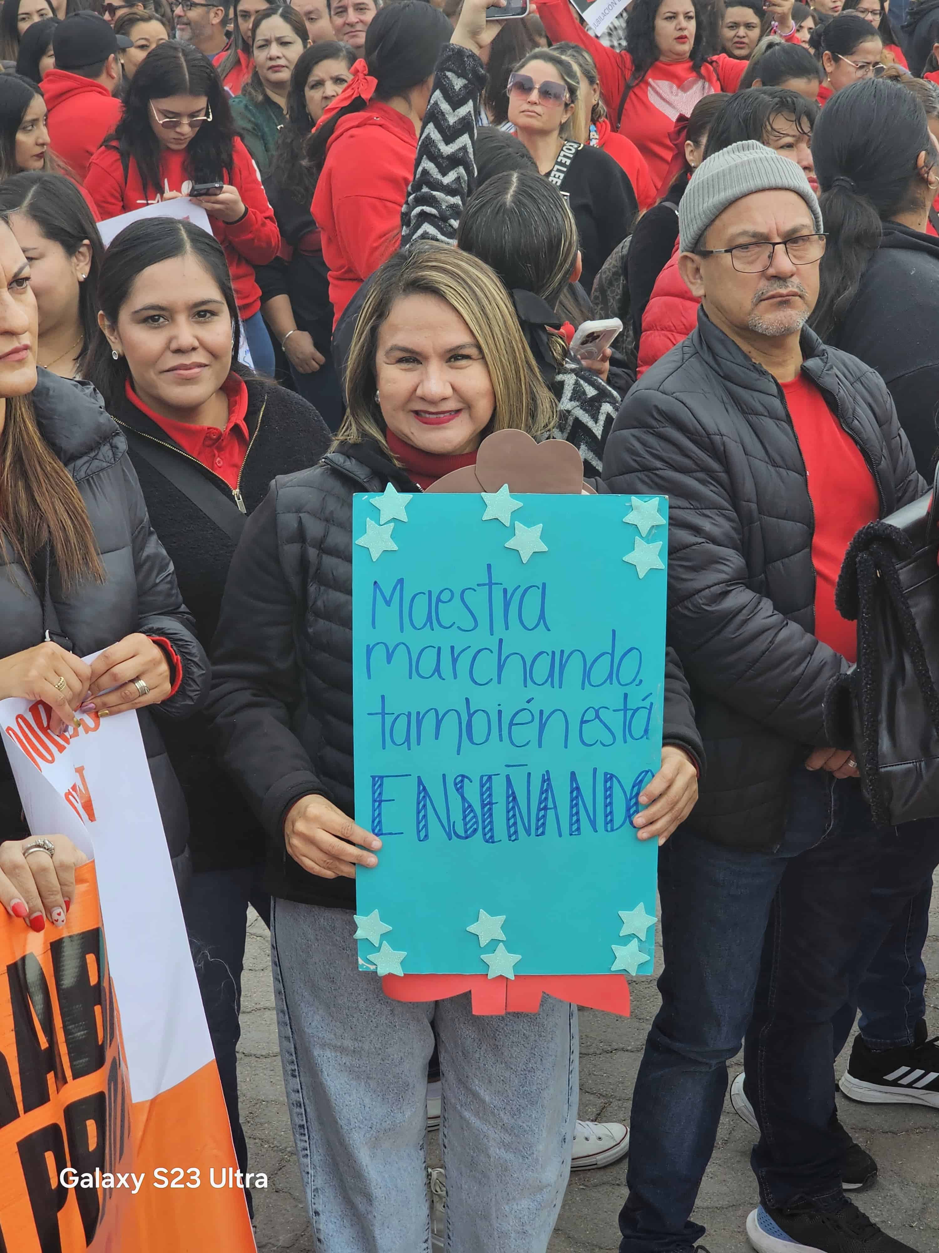 Docentes de Monclova y la Región Centro protestan contra la Ley del ISSSTE 2025