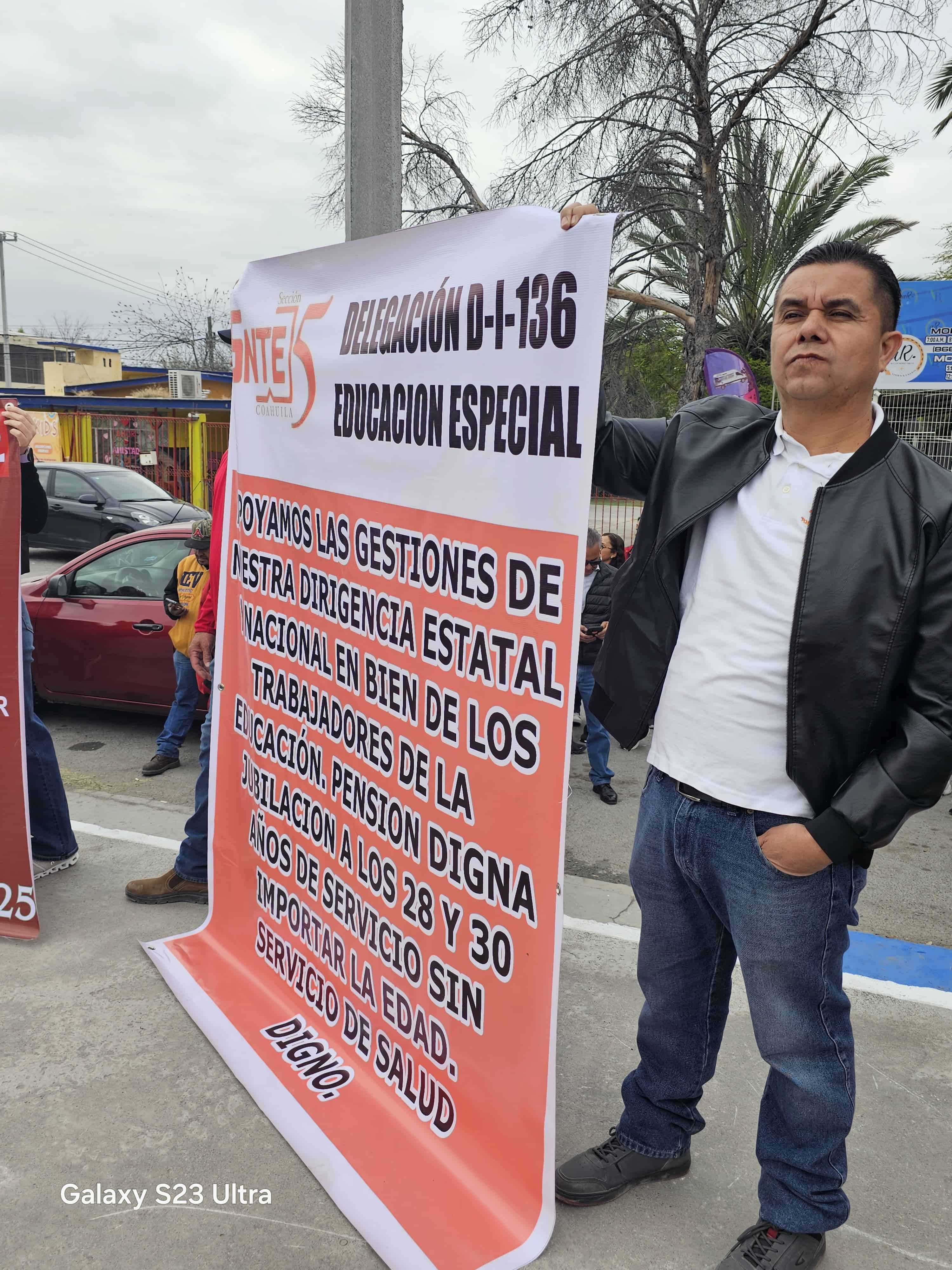 Docentes de Monclova y la Región Centro protestan contra la Ley del ISSSTE 2025