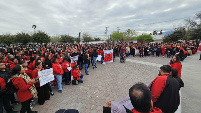 Docentes de Monclova y la Región Centro protestan contra la Ley del ISSSTE 2025