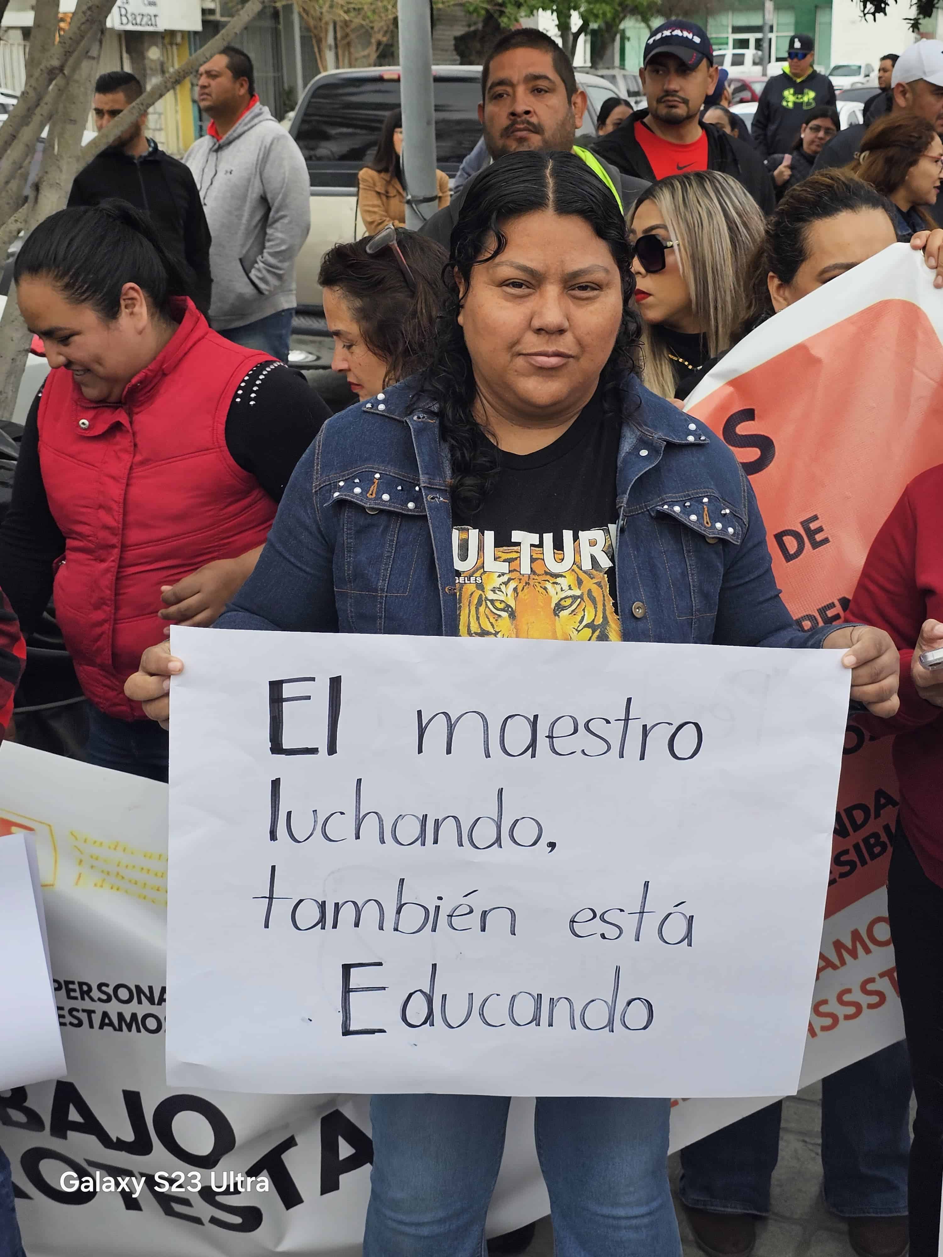 Docentes de Monclova y la Región Centro protestan contra la Ley del ISSSTE 2025