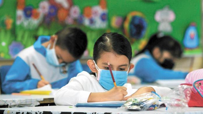 Recomienda Usar Cubrebocas en Escuelas tras Brote de Varicela