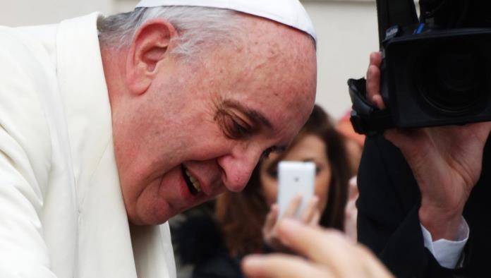 Papa Francisco se recupera: Ya no necesita ventilación mecánica