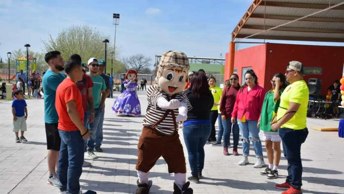 Promueven la convivencia en evento del DIF Nava