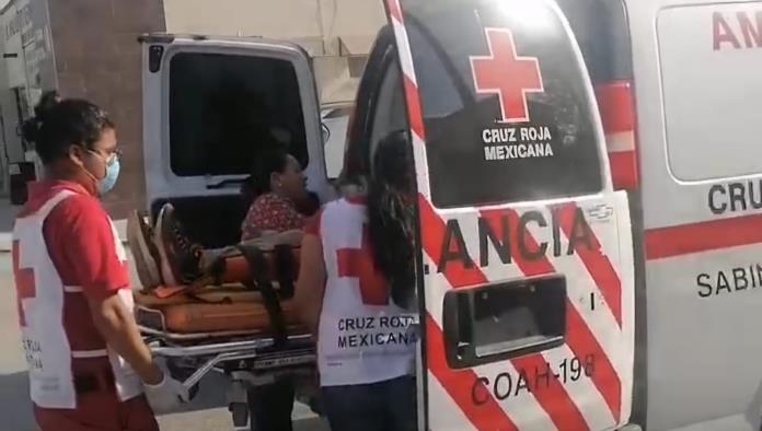Mujer resulta herida tras ser atropellada en Sabinas