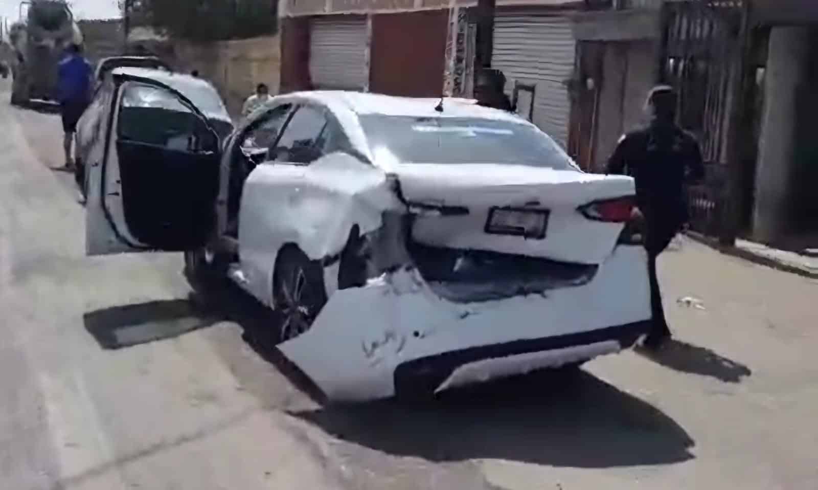 Camión de volteo impacta a vehículos en el bulevar Dávila Moncada.