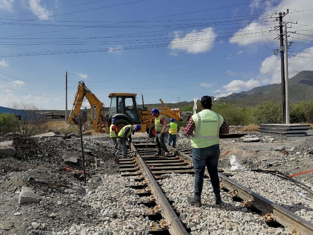 Se proyecta la construcción de un puente a desnivel en el cruce de vías hacia la colonia Colinas de Santiago.