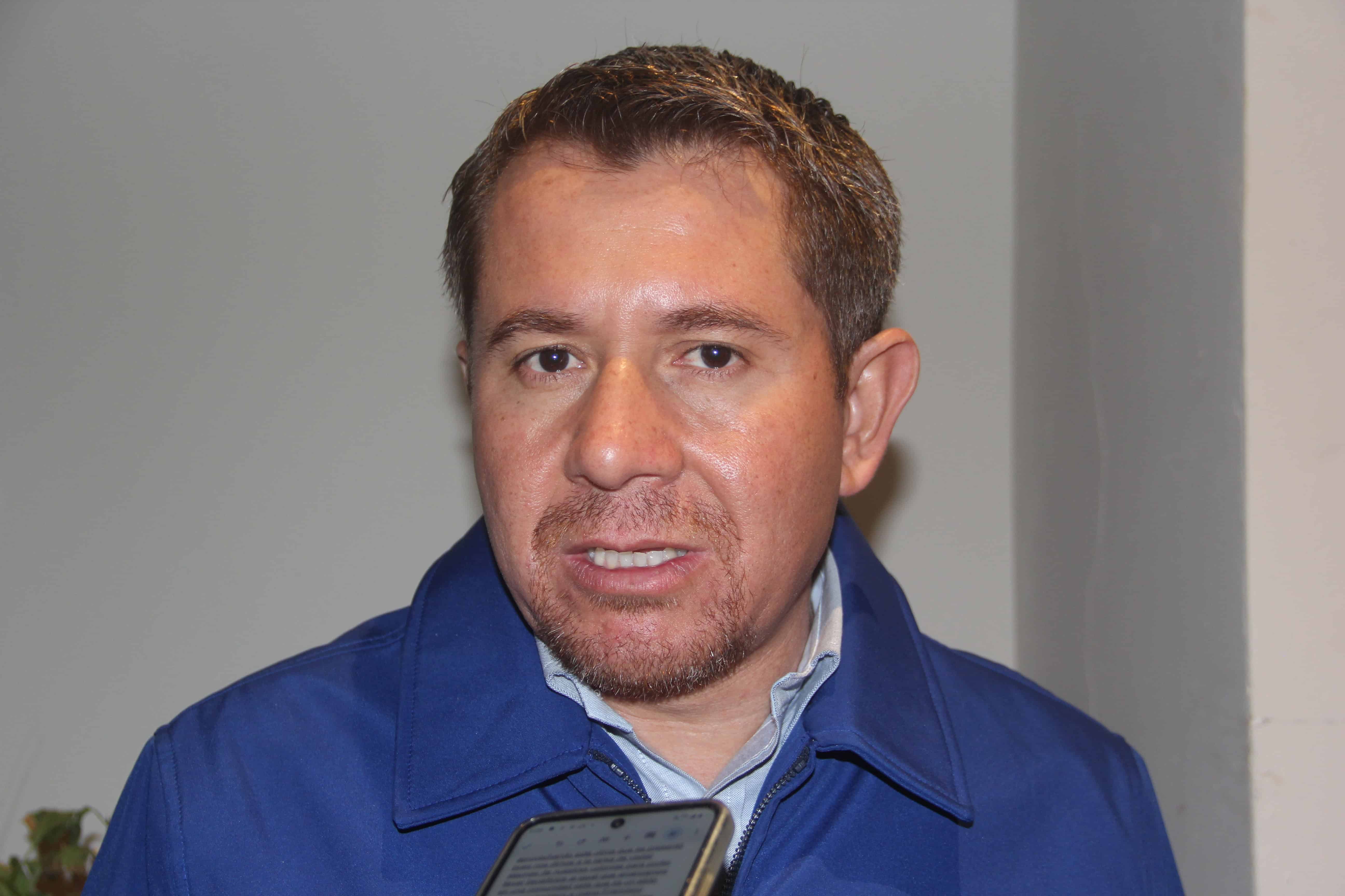 Comprometido SB en combate a incendios