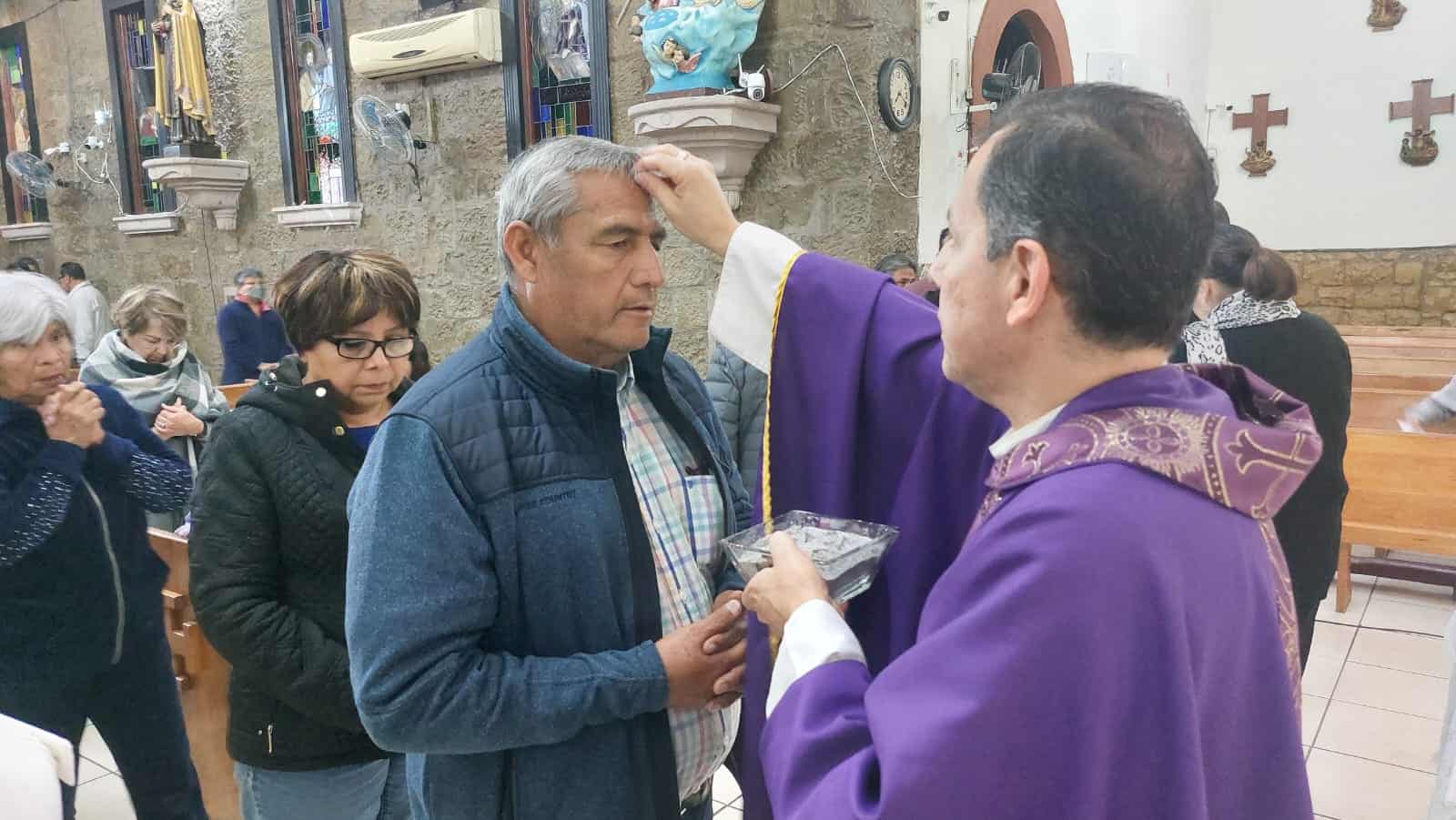 Inicia la Cuaresma en Sabinas con llamado a la conversión permanente