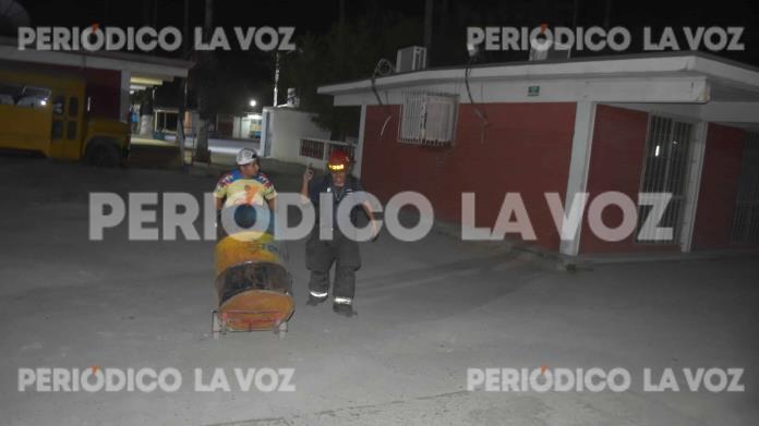Arde maleza en Segundaria 2 Arde maleza en Segundaria 2