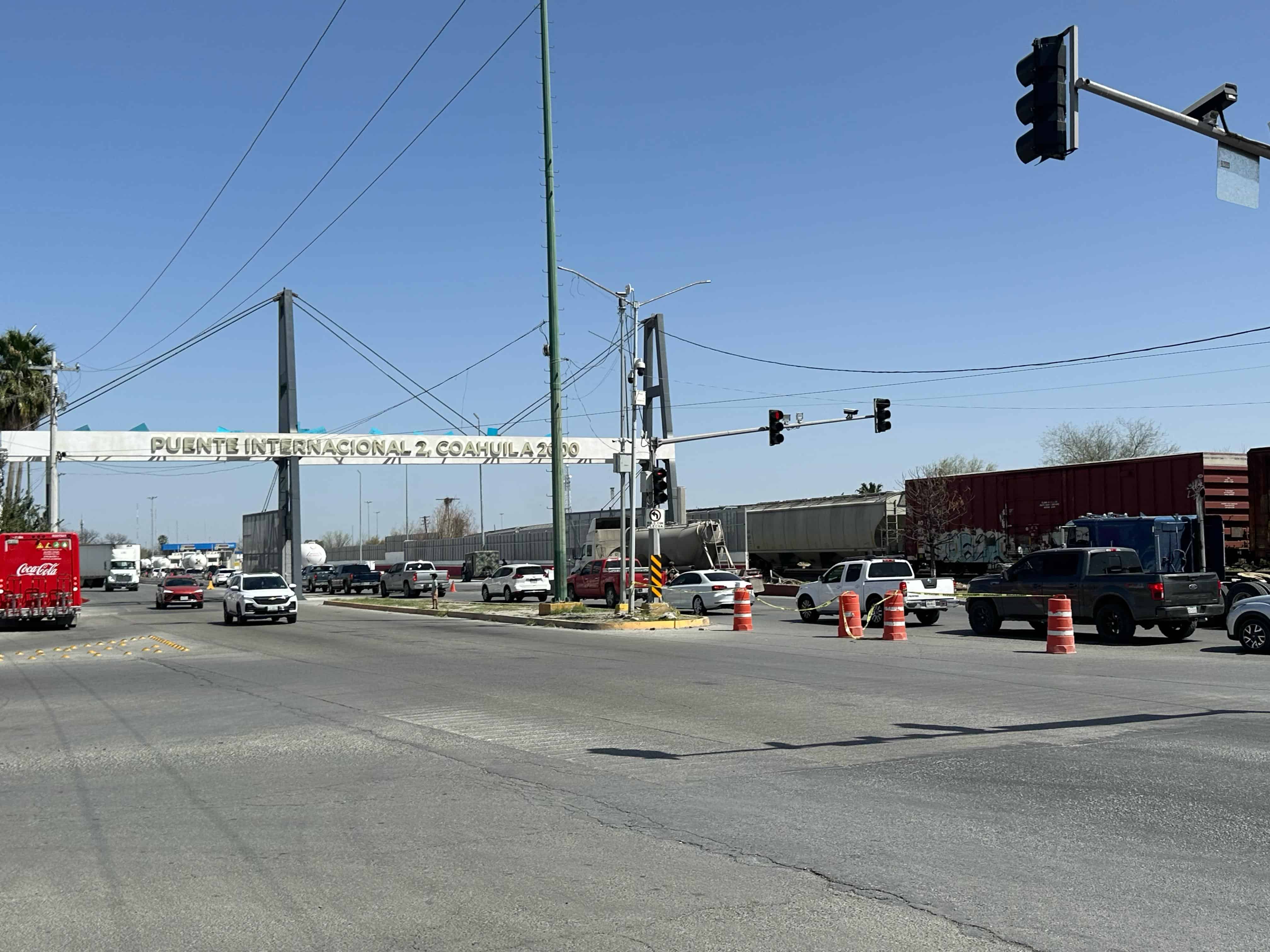 Se Registraron Largas Filas a Eagle Pass en el Puente 2 