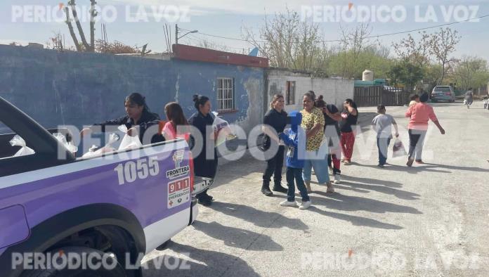 Entregan despensas a familias de Las Aves