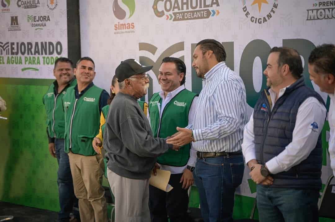 Reponen tubería en la Hipódromo