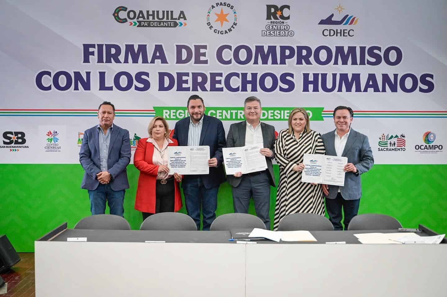 El Alcalde de Monclova firmó el compromiso para fomentar los Derechos Humanos de los monclovenses.