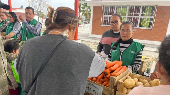El programa Mejora continúa apoyando a familias de Ciudad Acuña El programa Mejora continúa apoyando a familias de Ciudad Acuña