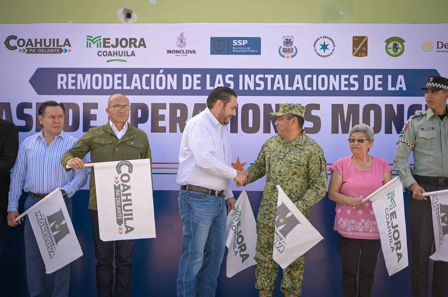 Para fortalecer la seguridad de los monclovenses, el Alcalde Carlos Villarreal presidió el arranque de obra de remodelación de la base de operaciones del Ejército.