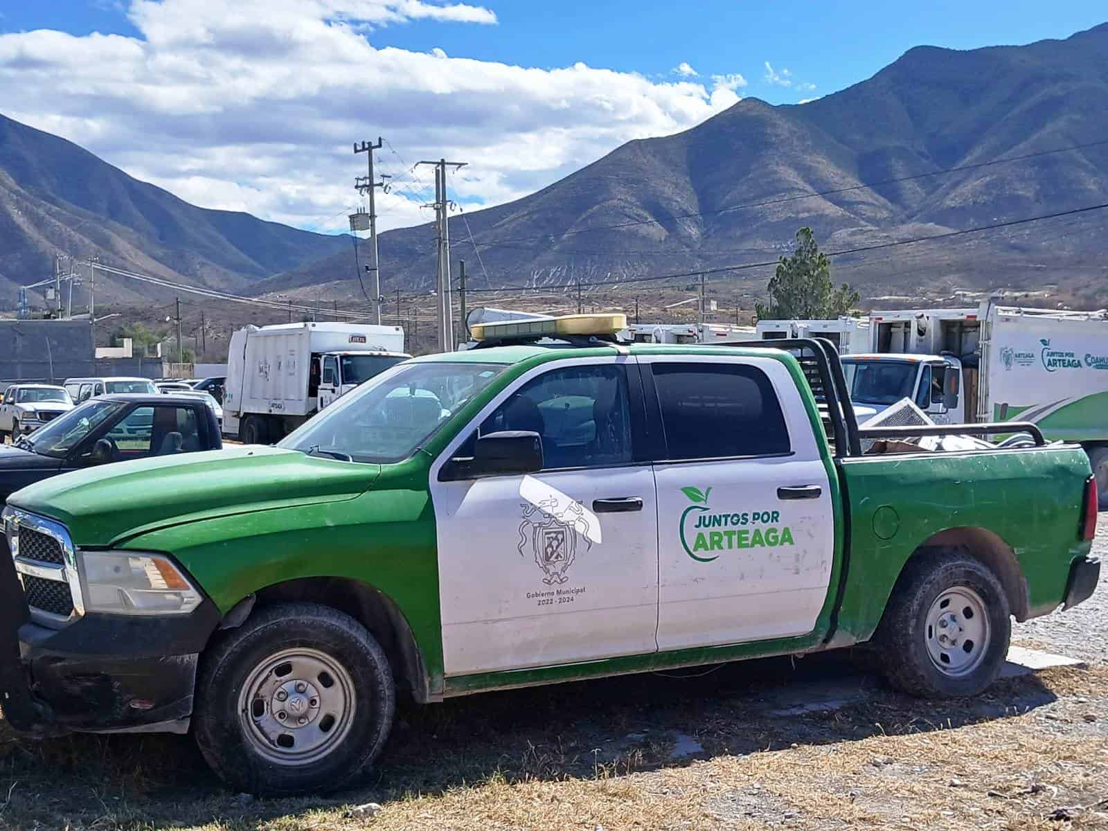 Reconocen contención de incendios