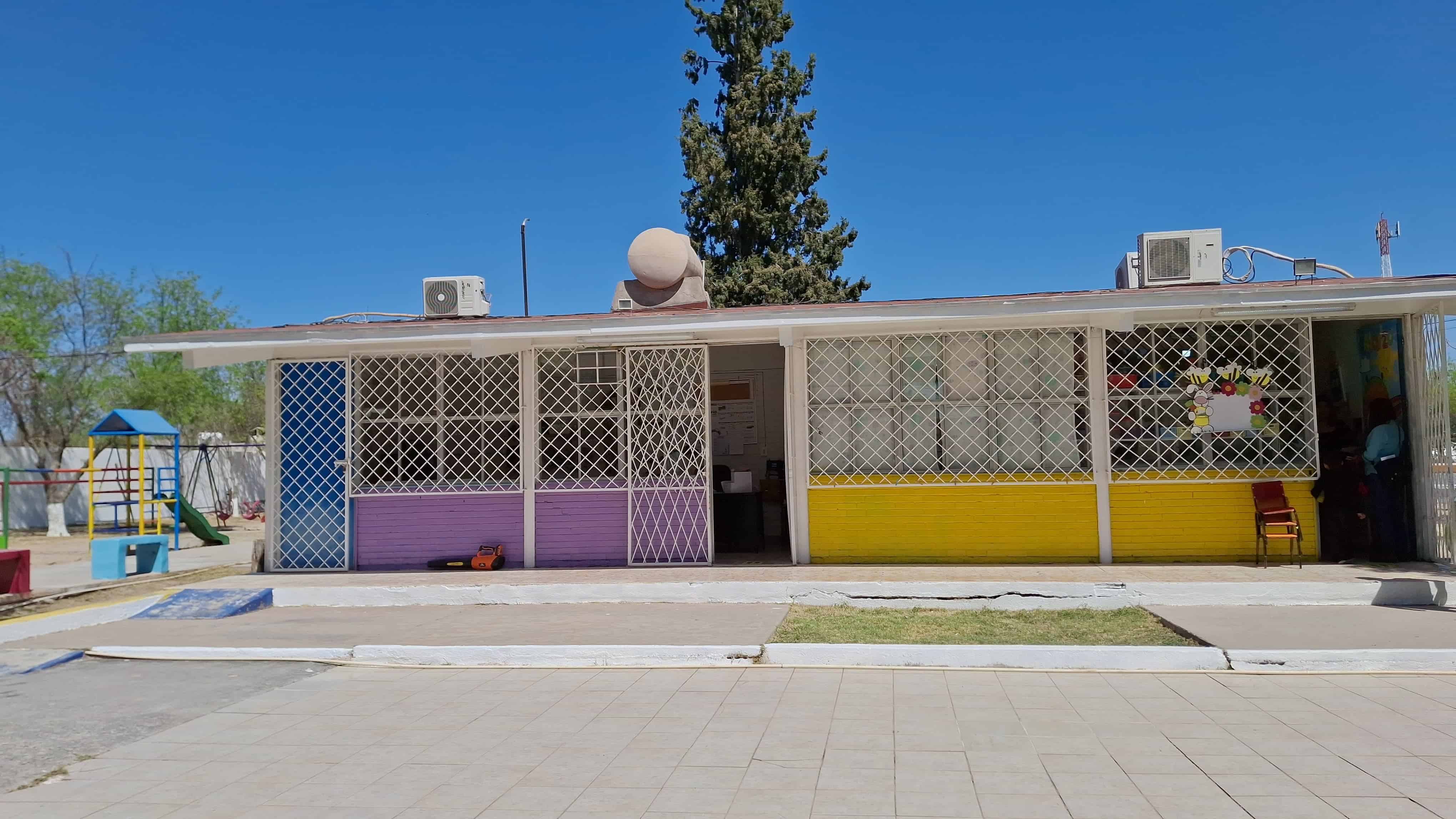 Más de diez escuelas dañadas han dejado los fuertes vientos registrados en la región Centro-Desierto.