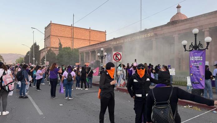 Pagaron al "bloque negro" por destrozos en el Congreso