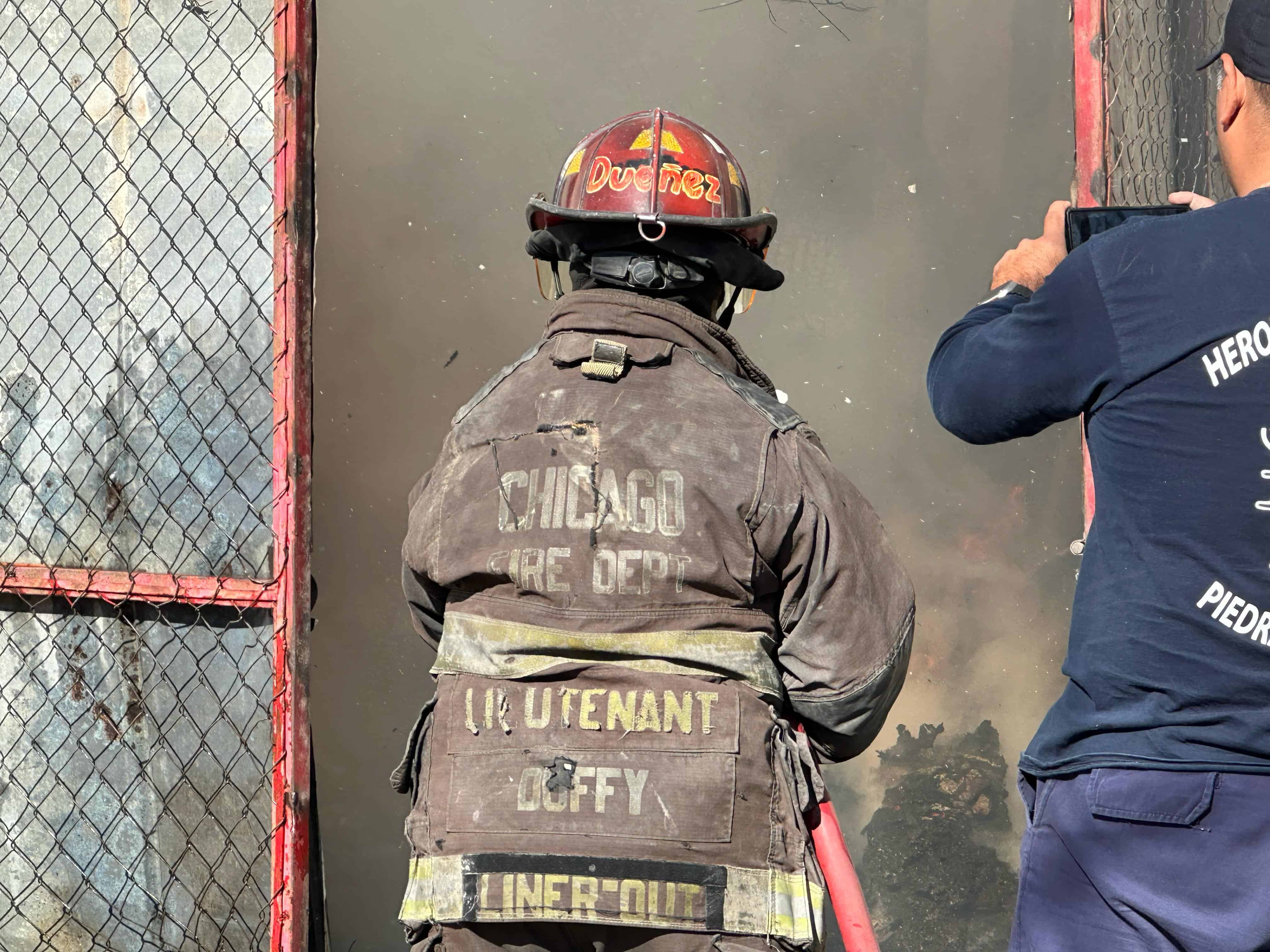 Causan incendio en vivienda abandonada en la zona centro