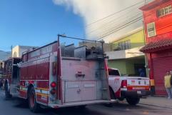 Incendio consume vivienda