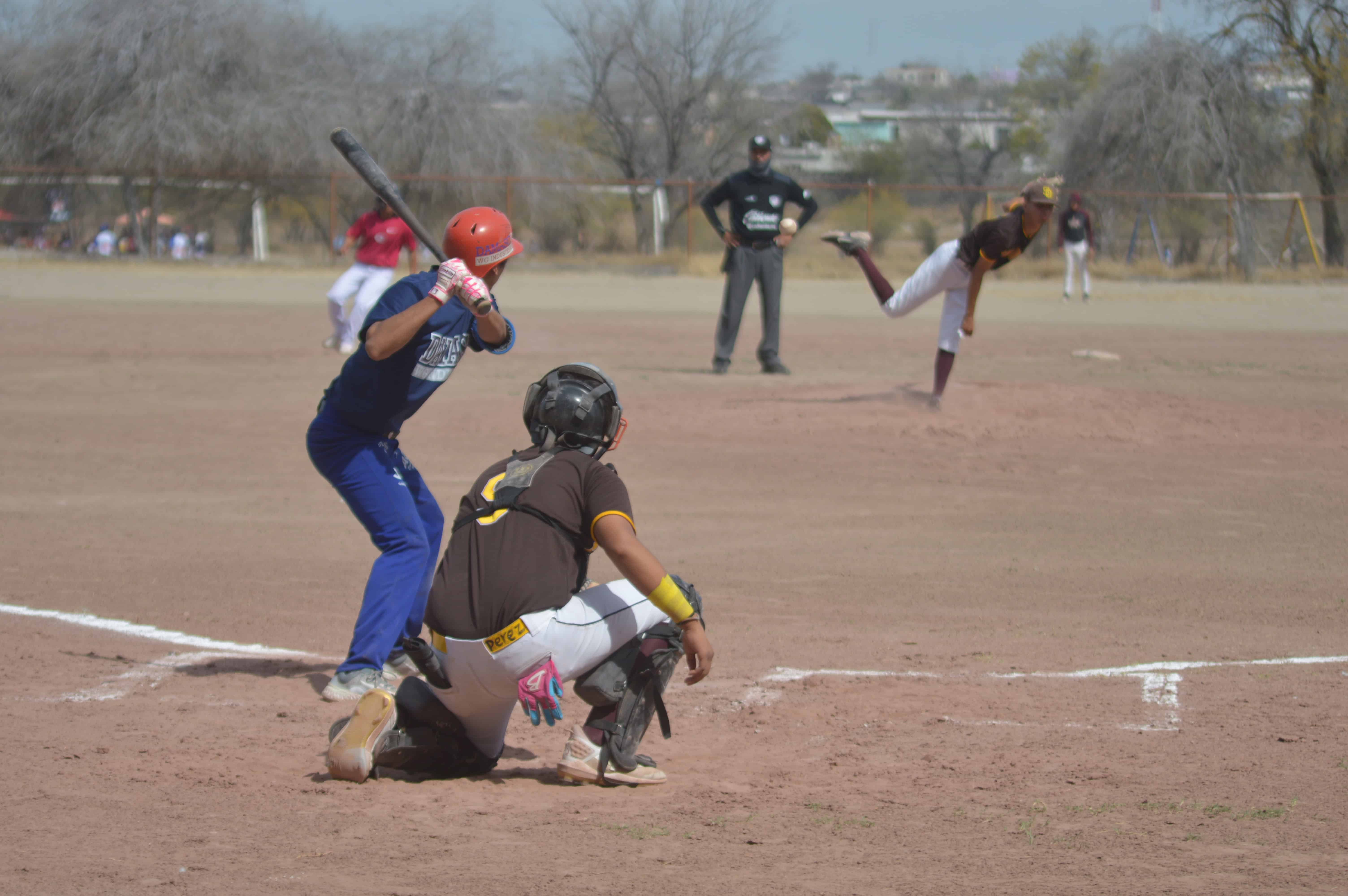 Mantienen Indios y Padres el invicto