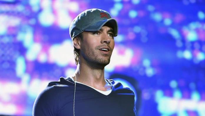 Creyo que su novio era Enrique Iglesias y le envio 3 mil dolares